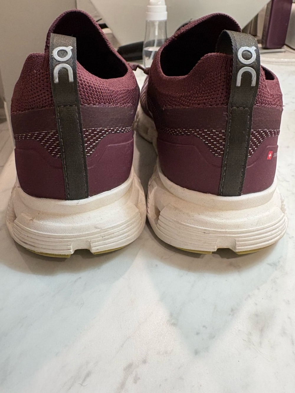 On women’s cloud 6 versa size 8 - Picture 2 of 7